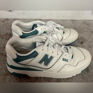 New Balance 550 Green & White Tennis Shoes
